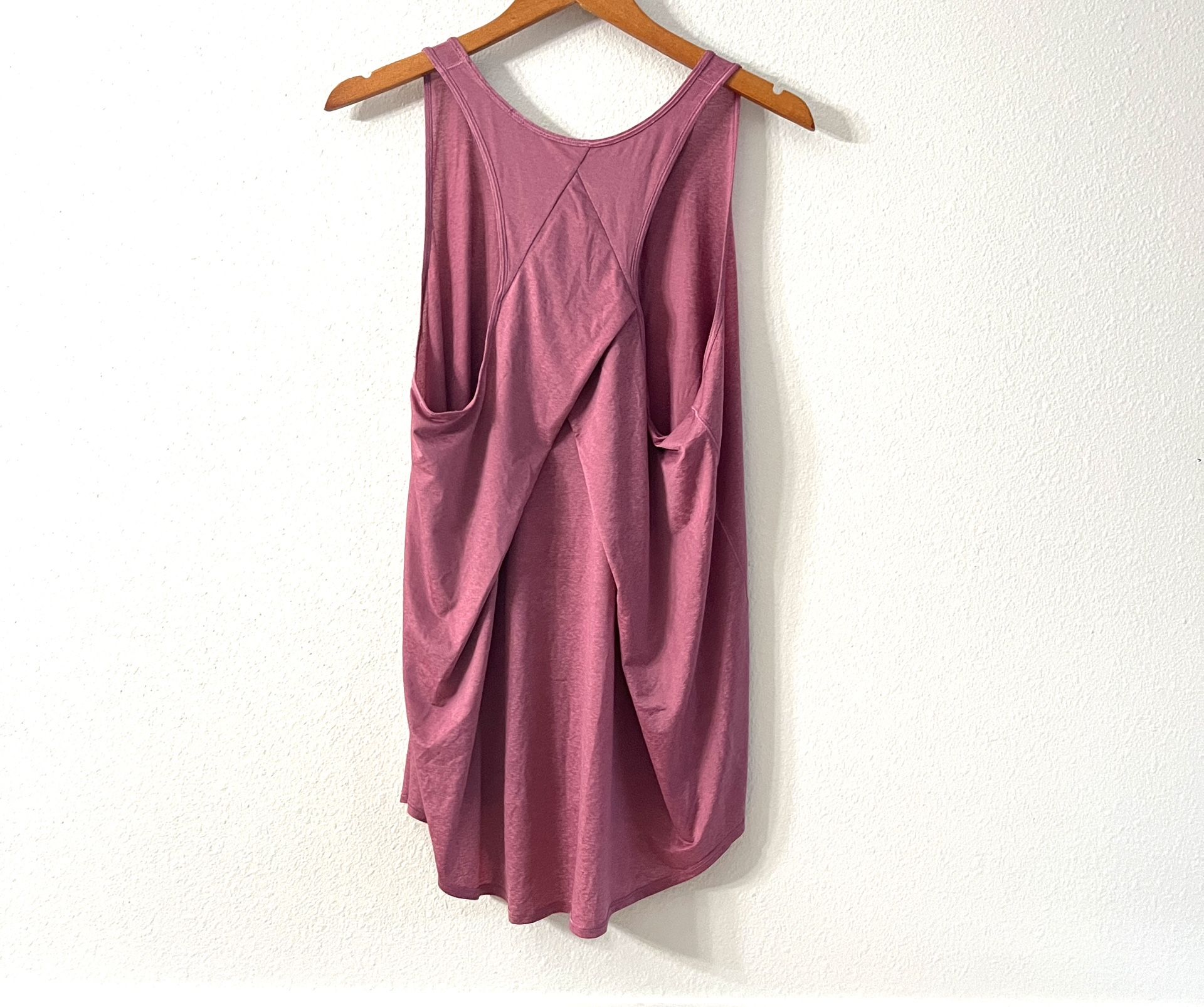 🍋Lululemon Essential Pleated Tank 8 ( NWT  $68) 