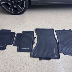Genuine Porsche all-weather floor mats for  Porsche Macan For 2014–2023  Models 