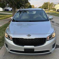 2016 KIA Sedona