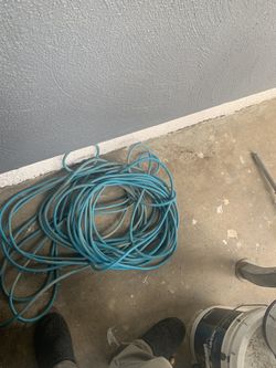 Heavy Duty Extension Cord  100 Foot Long 