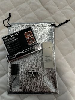 MAC Cosmetics Mini Bundle with Bag