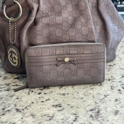 Authentic Gucci Guccissima Leather Zip Around Wallet