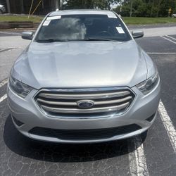 2016 Ford Taurus