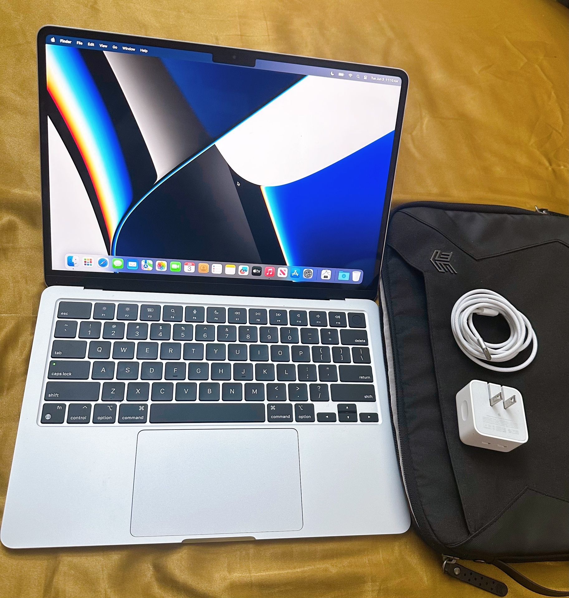 2024 M3 Macbook Air 13.6” Apple Intelligence
