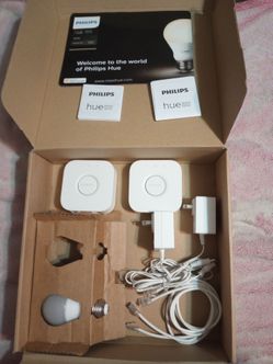 Phillips Hue Smart Light Starter Kit (contact info removed)018A