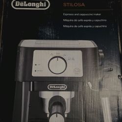 DeLonghi Espresso and Cappuccino Machine! NEW! 