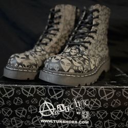 TUK Alien combat boots W6