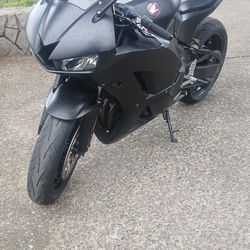 2019 Honda Cbr 600 Rr LOW MILES CLEAN TITLE  Poss Trade For Motorhome
