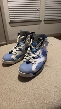 Air Jordan 6 Retro UNC Blue Sneakers