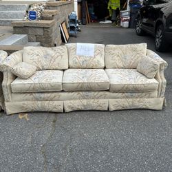 Couch/loveseat