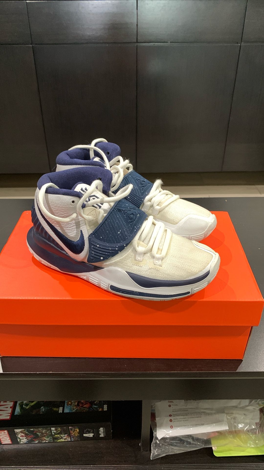 Kyrie TB Team White Midnight Navy Men Size