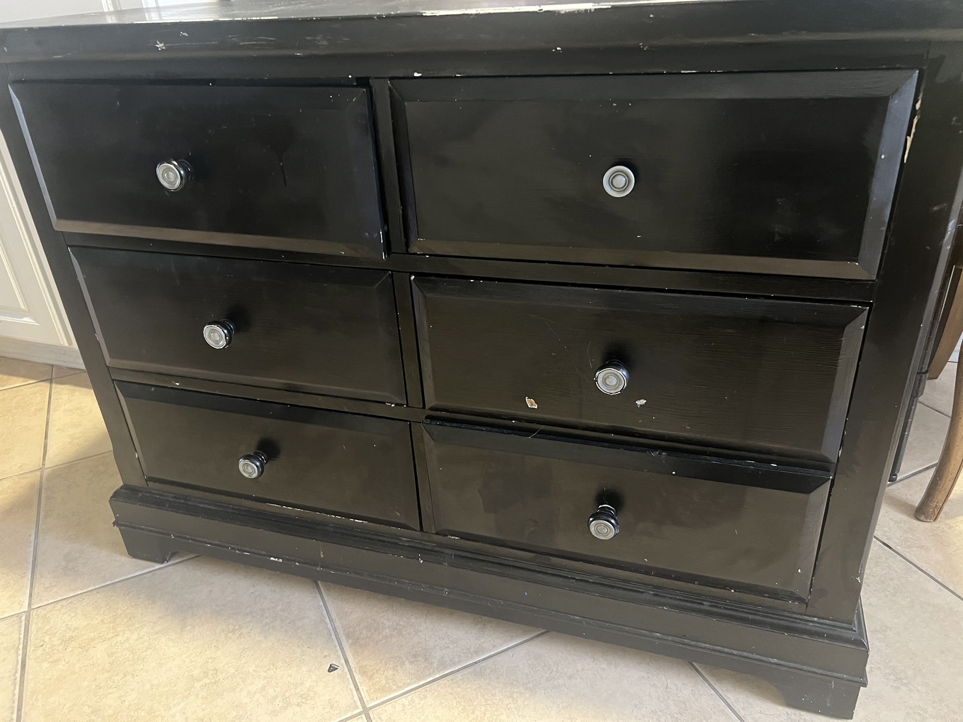 Dresser