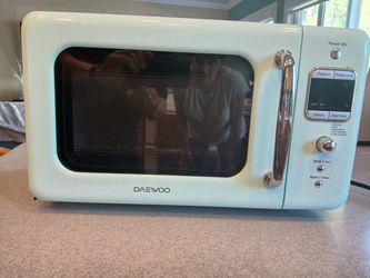 Vintage DAEWOO Microwave  Model KOR-7LREM