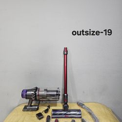 v11 outsize dyson cordless vacuum cleaner stick outsize-19