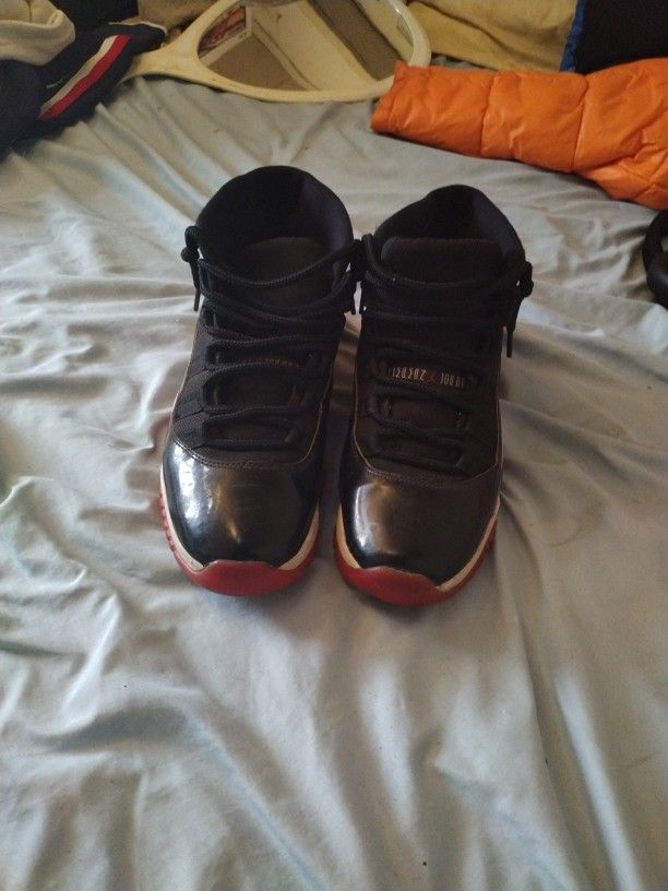 Air Jordan 11 BREDS