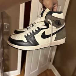 Jordan 1 mocha size 10