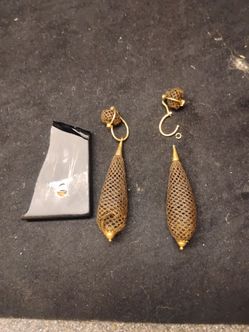 Vintage Victoria earrings 200 gold