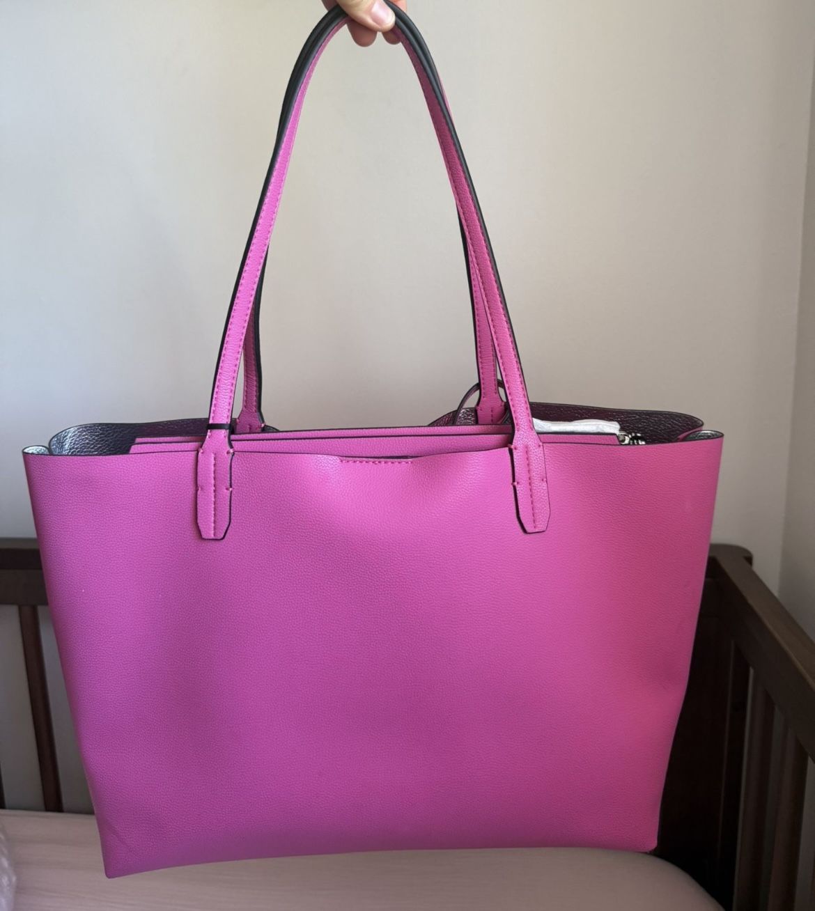 DKNY FAUX  LEATHER HOT PINK TOTE PURSE