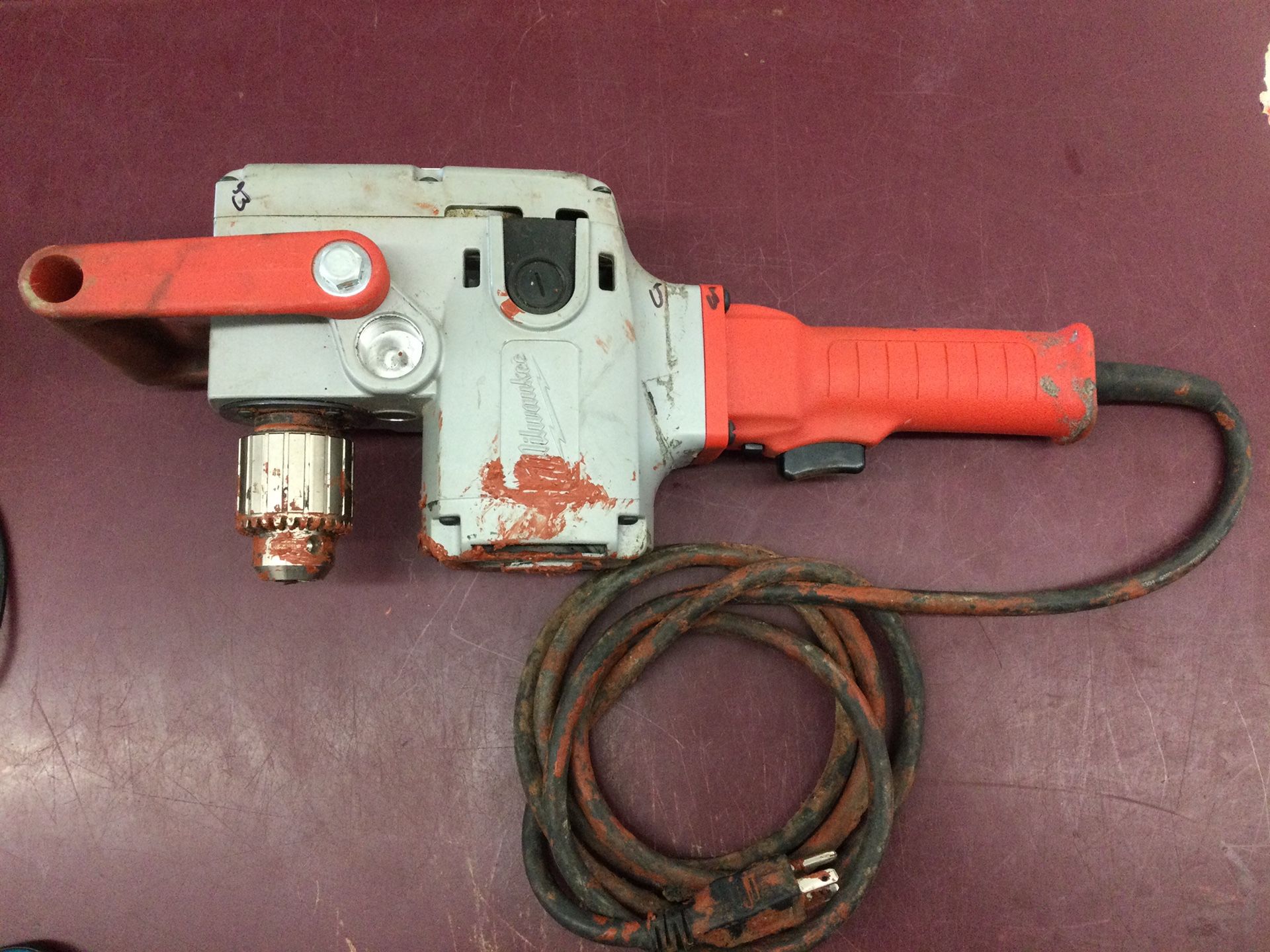 Milwaukee HOLE HAWG 1/2” Heavy Duty Right Angle Drill Mixing
