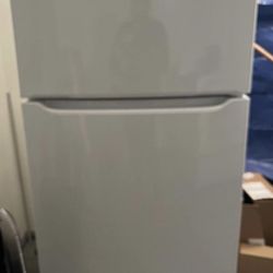 Frigidaire Refrigerator 