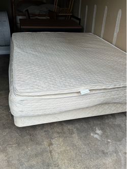 Queen size bed