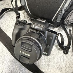Cannon  EOS M50