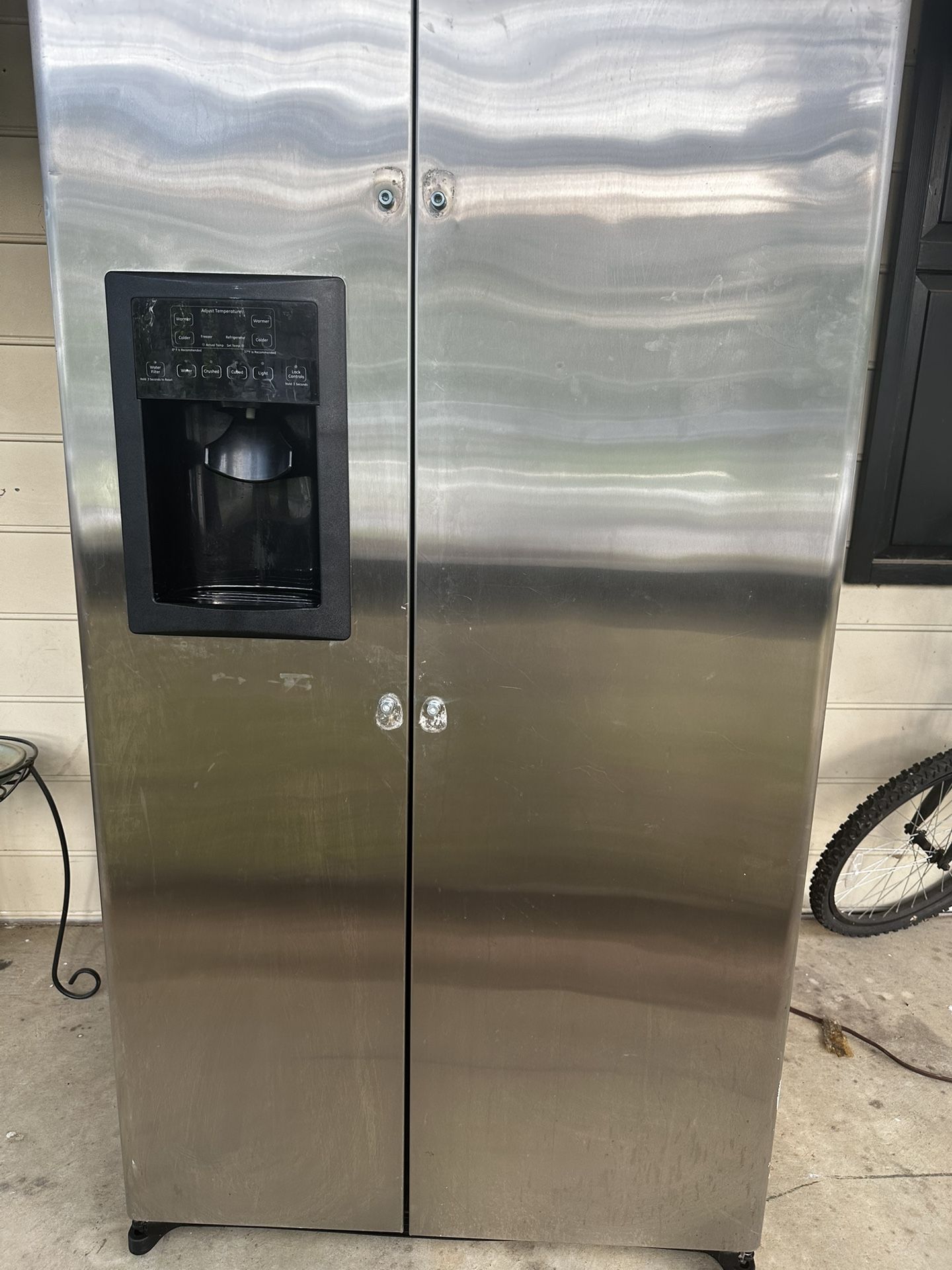 GE Refrigerator For Sale