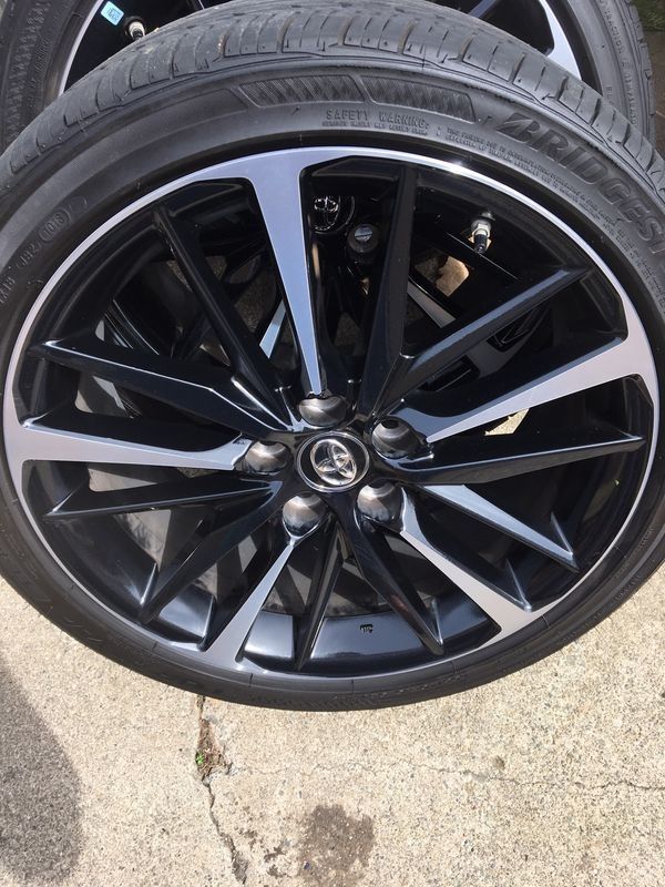 2019 19" Toyota Camry Xse Wheels And Bridgestone Tires