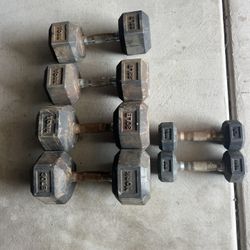 Set 2-52-,25,1-15 And2- 30 Lb Dumbbells