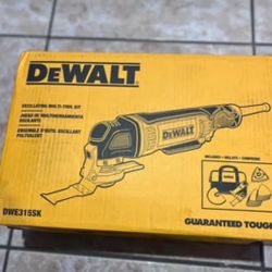 Dewalt Oscillating Multi Tool kit 
