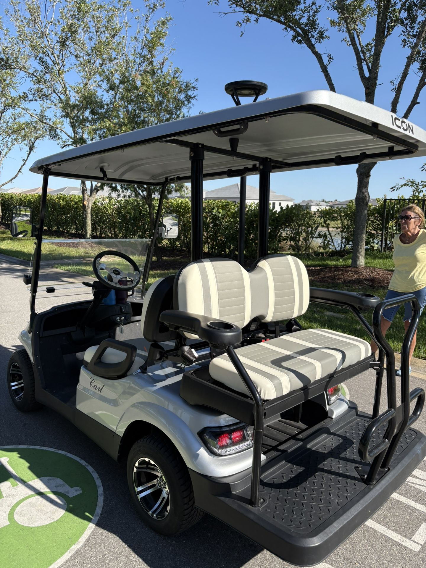 Icon Golf Cart