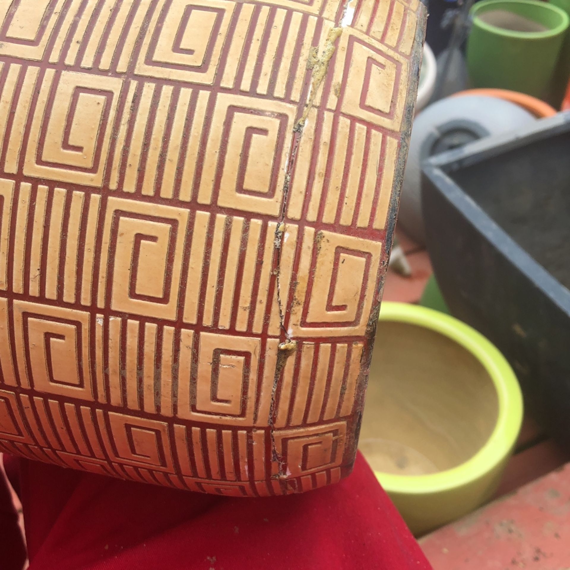 Flower pots/planters S M L, Garden tables etc. MAKE AN OFFER !