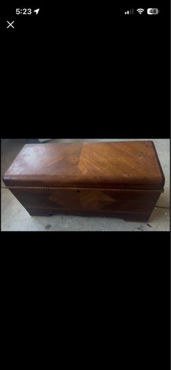 Vintage  Mid-Century Cedar Hope Chest