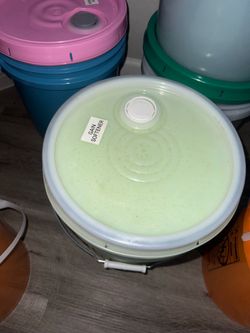 Laundry detergent