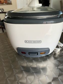 8-cup rice cooker, clean and in excellent working order