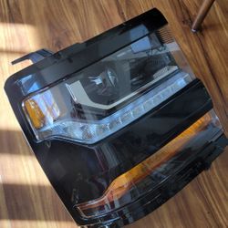 2016-2018 Chevy 1500 Headlight 