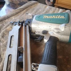 Makita an924 Framing nail gun