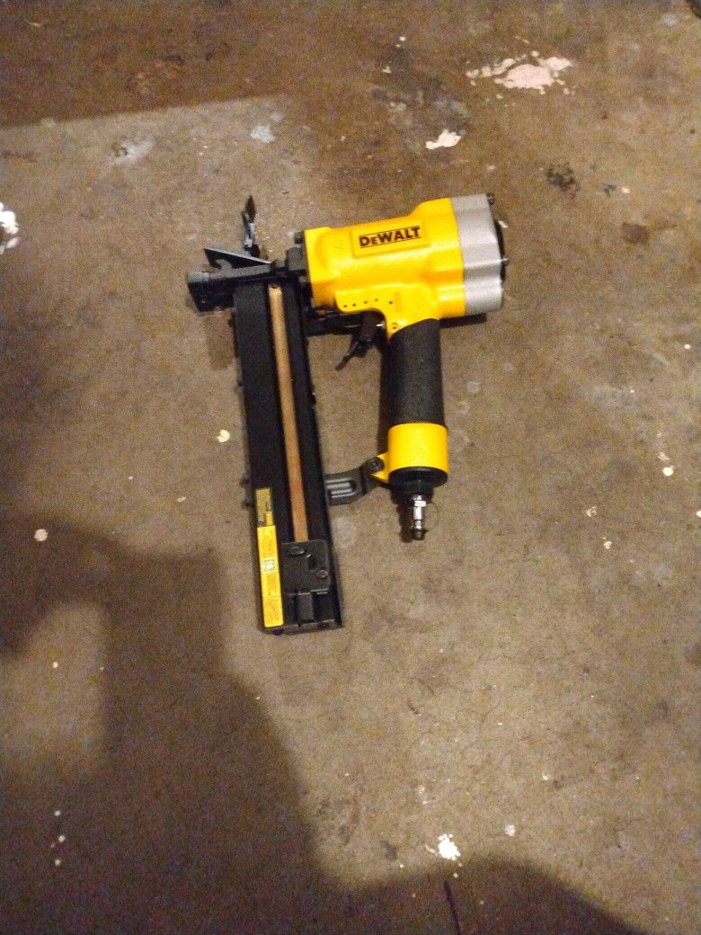 DeWalt 16 Gauge Nail Gun