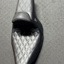 SDC Saddlemen Touring Seat