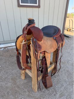 DHS Saddle