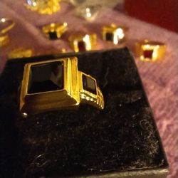 *10.25CT   Black Gemstone Ring