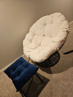 White Papasan chair with footstool