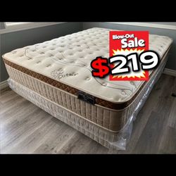 Queen Organic Cloud Edition Europillow Top 12inch Mattress!!