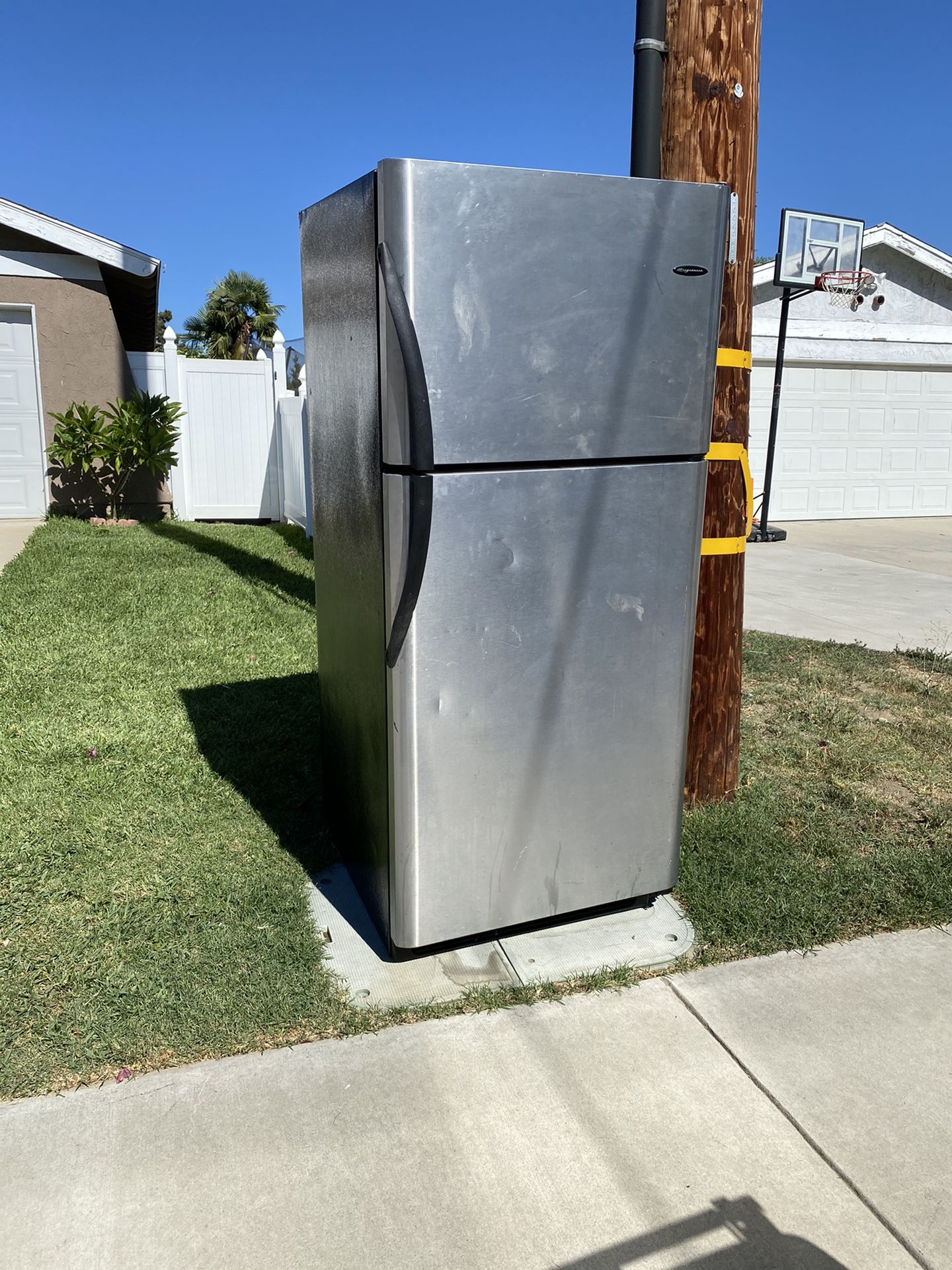 Free Fridge for scrap metal (doesn’t work won’t cool)