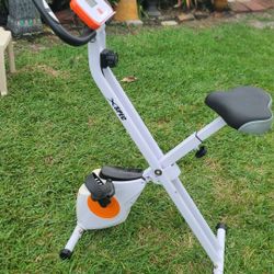 Foldable Exercise Bike , 8 Adjustable Levels , Easy To Storage, LCD Panel