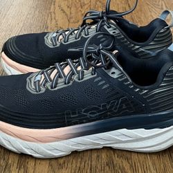 WOMENS HOKA