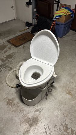 Nature’s Head Composting Toilet