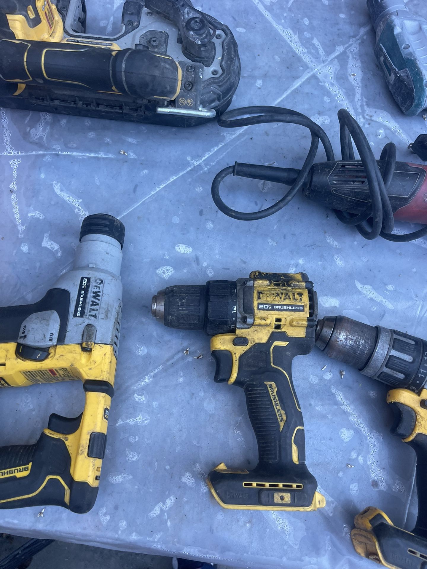 DeWalt DCD796 20V MAX XR Brushless Compact Hammer Drill/Driver.