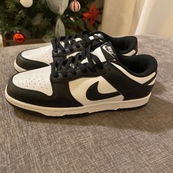 Nike SB Dunk Low Men’s Size in 8 & 8.5 (New-Nuevos)