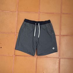 Vuori Men's Grey 7 Lined Kore Shorts Size Large Elastic Waist Drawstring Stretch